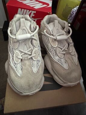 Nike Kids Beige Suede & Mesh Toggle Sneakers